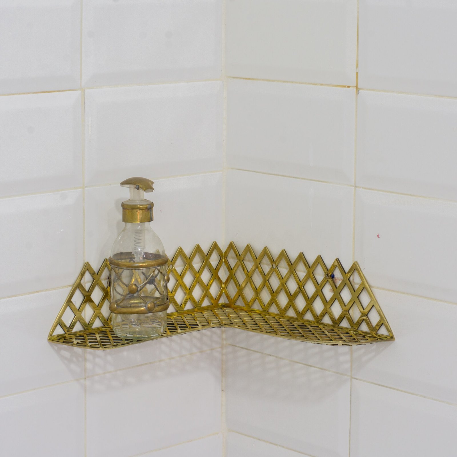Unlacquered Brass Corner Shower Shelf Grid, Brass Floating Shower Caddy, Shower Draining Shelf, Corner Storage Shelf